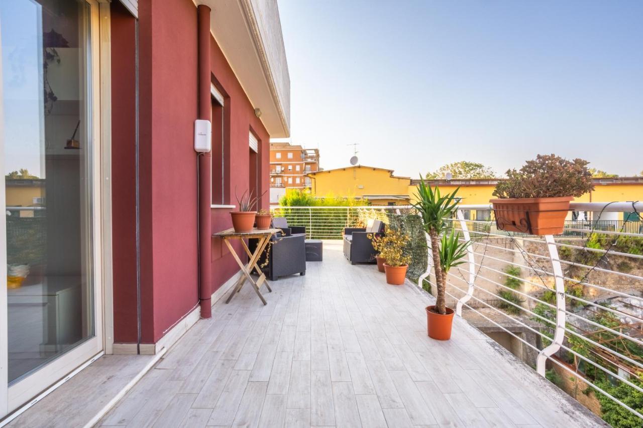 Urban Retreat -Private Parking+Terrace Apartman Róma Kültér fotó