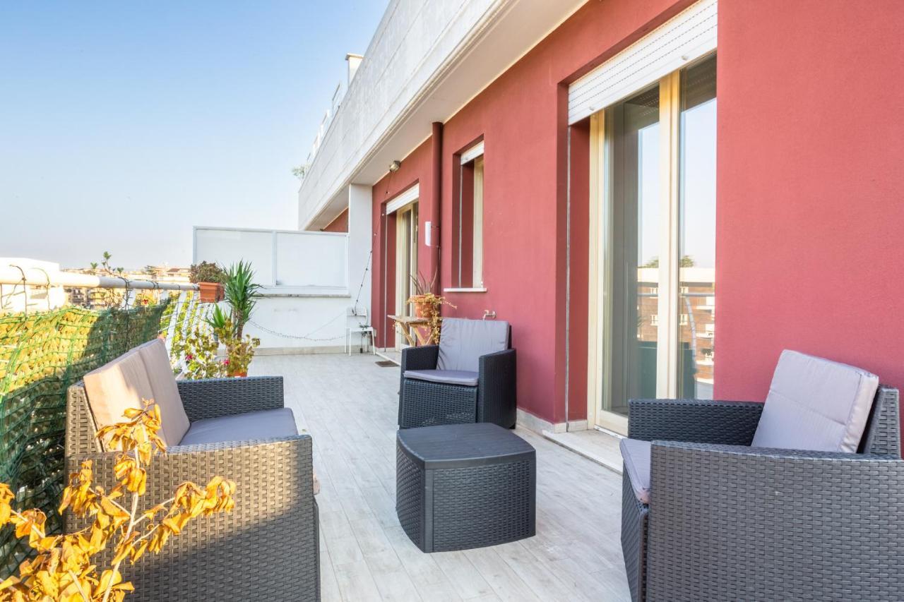 Urban Retreat -Private Parking+Terrace Apartman Róma Kültér fotó